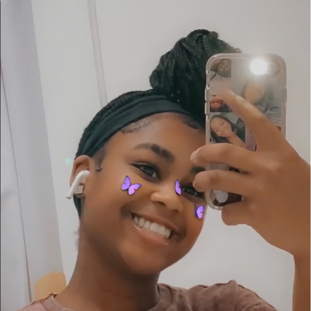 Meet your Posher, Maysa